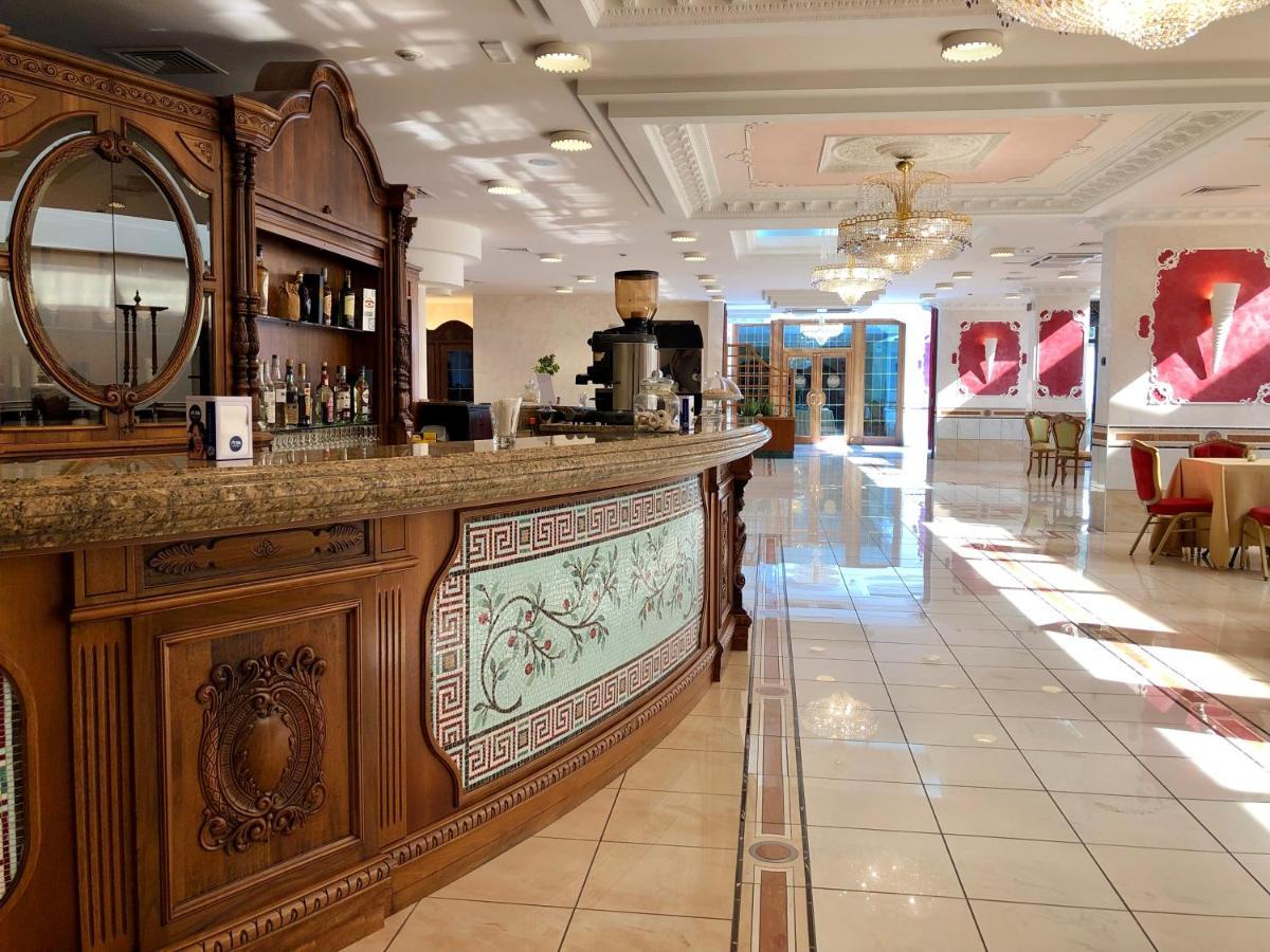 San Giovanni Rotondo Palace - Alihotels Bagian luar foto