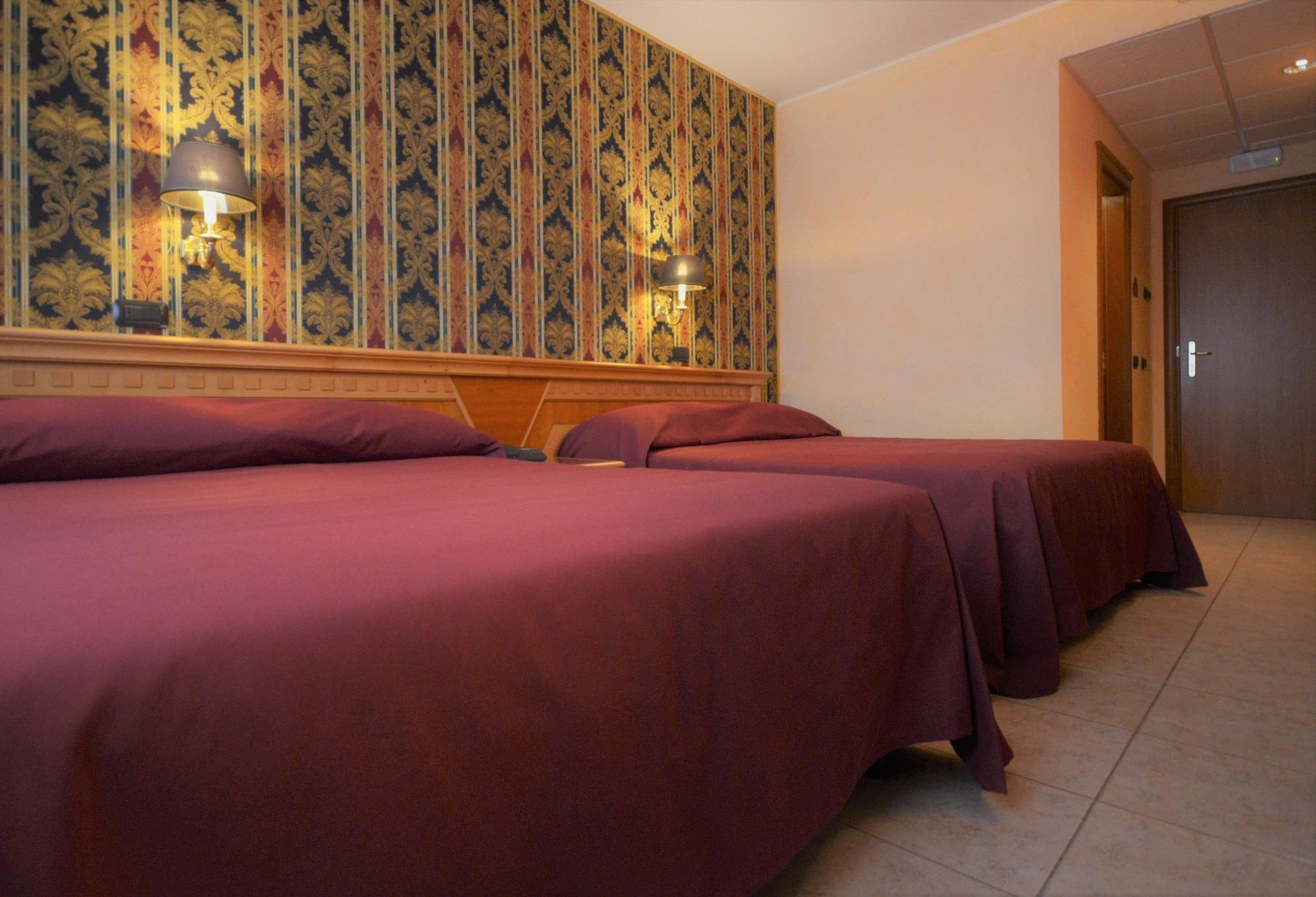 San Giovanni Rotondo Palace - Alihotels Bagian luar foto