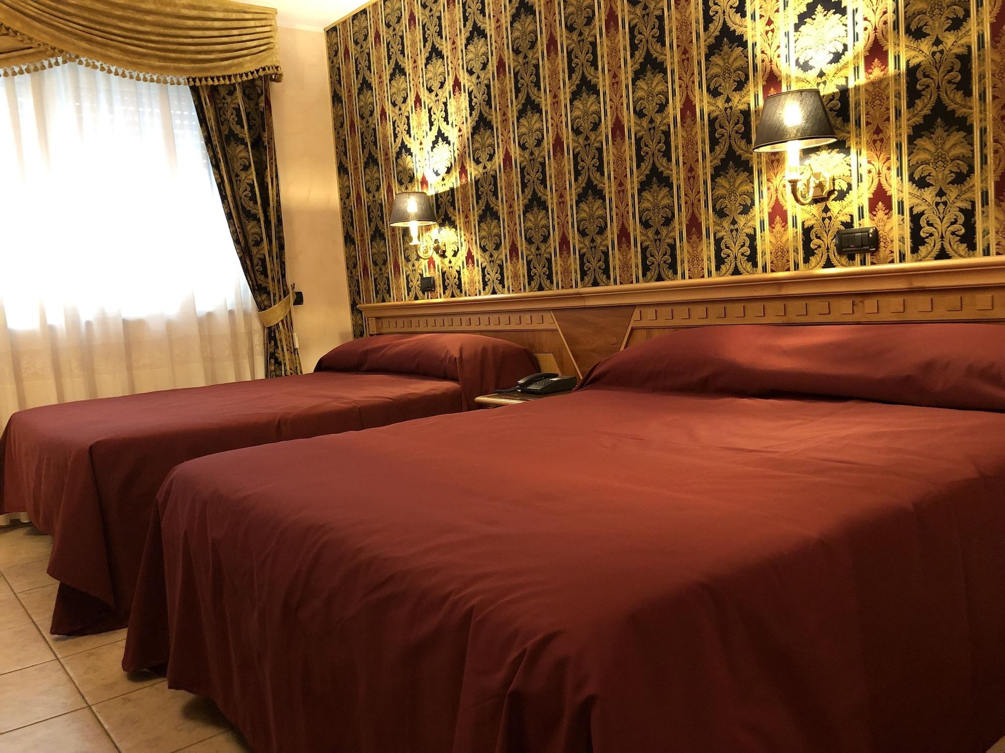 San Giovanni Rotondo Palace - Alihotels Bagian luar foto