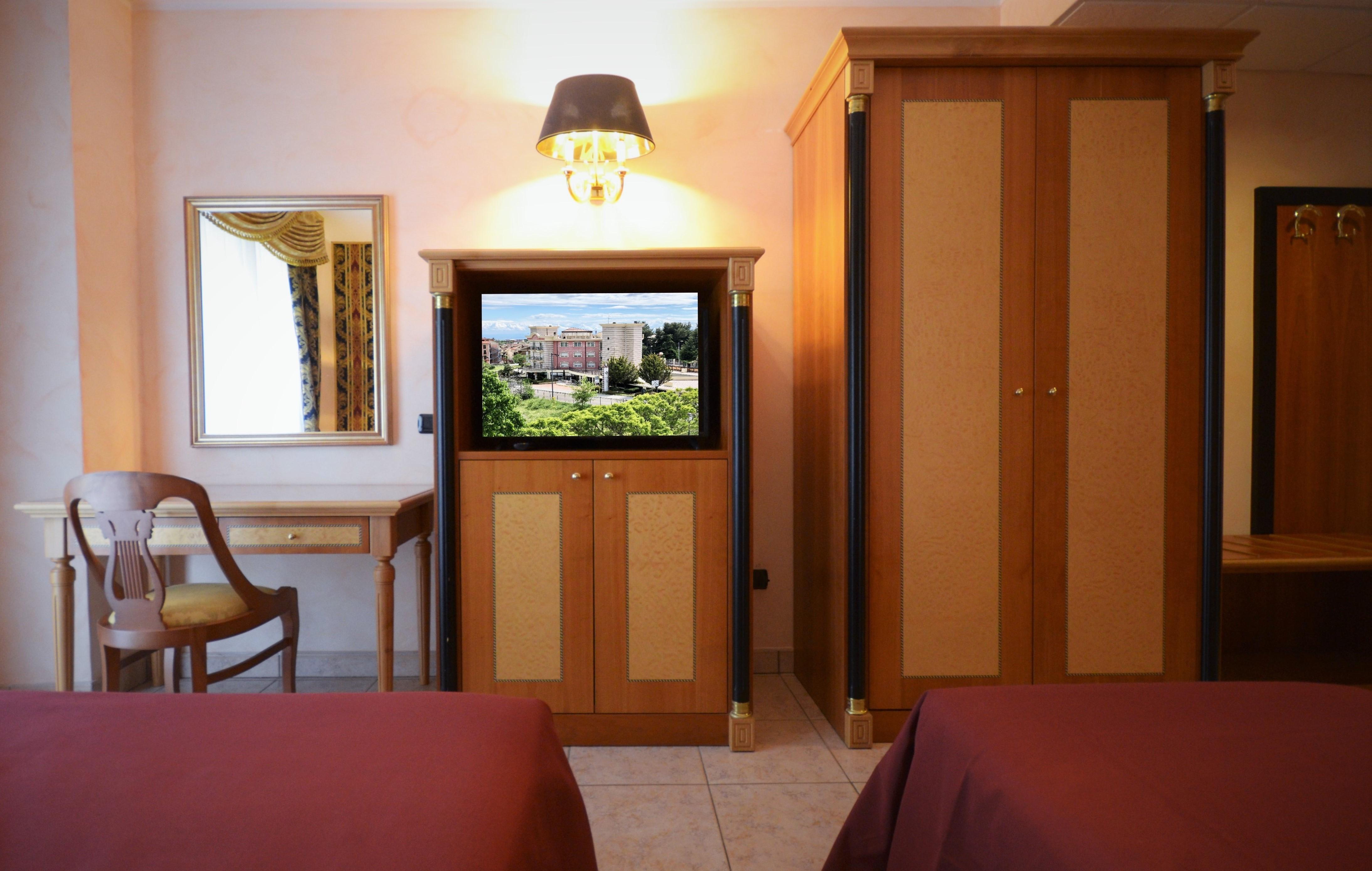 San Giovanni Rotondo Palace - Alihotels Bagian luar foto