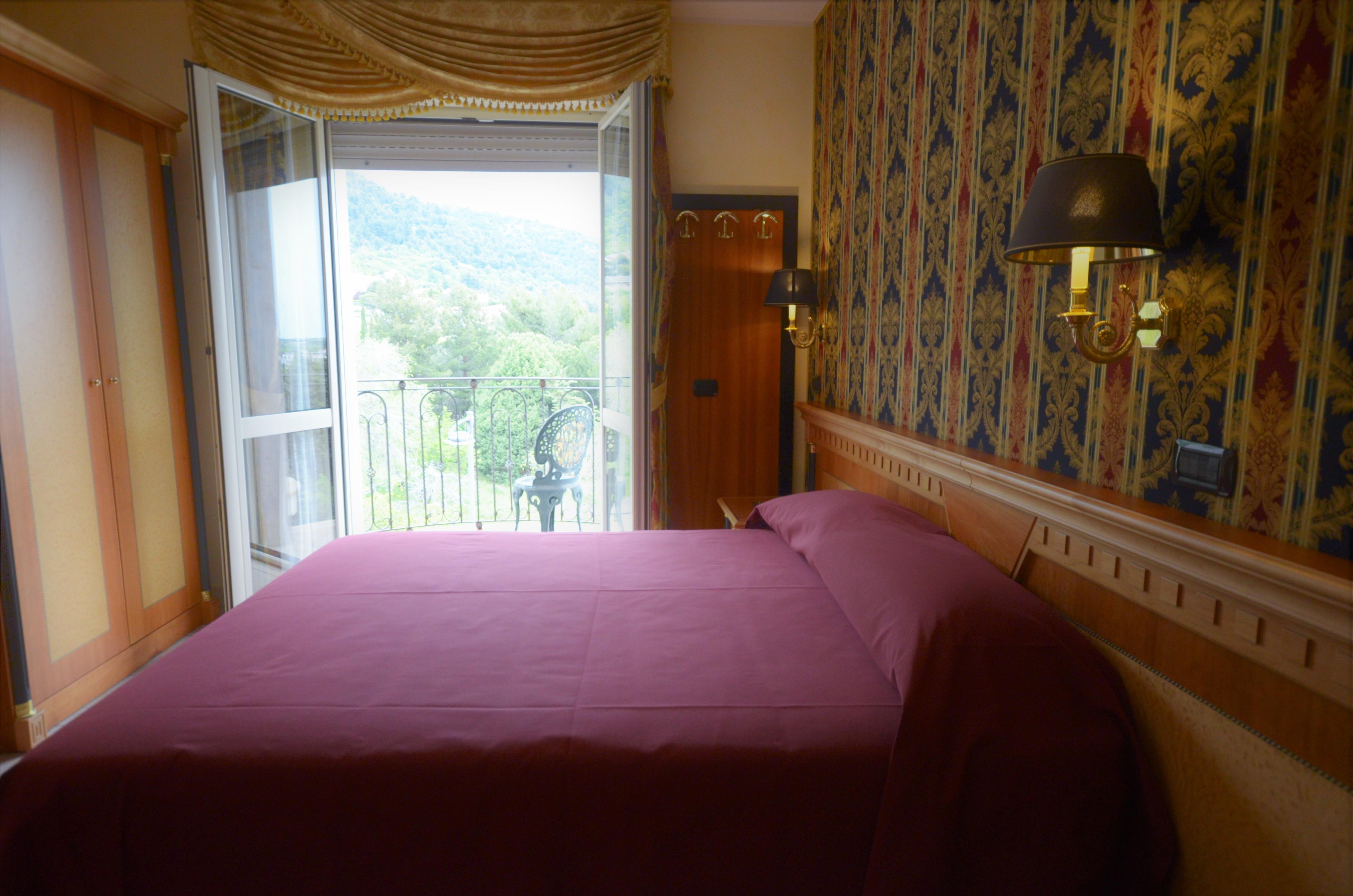 San Giovanni Rotondo Palace - Alihotels Bagian luar foto