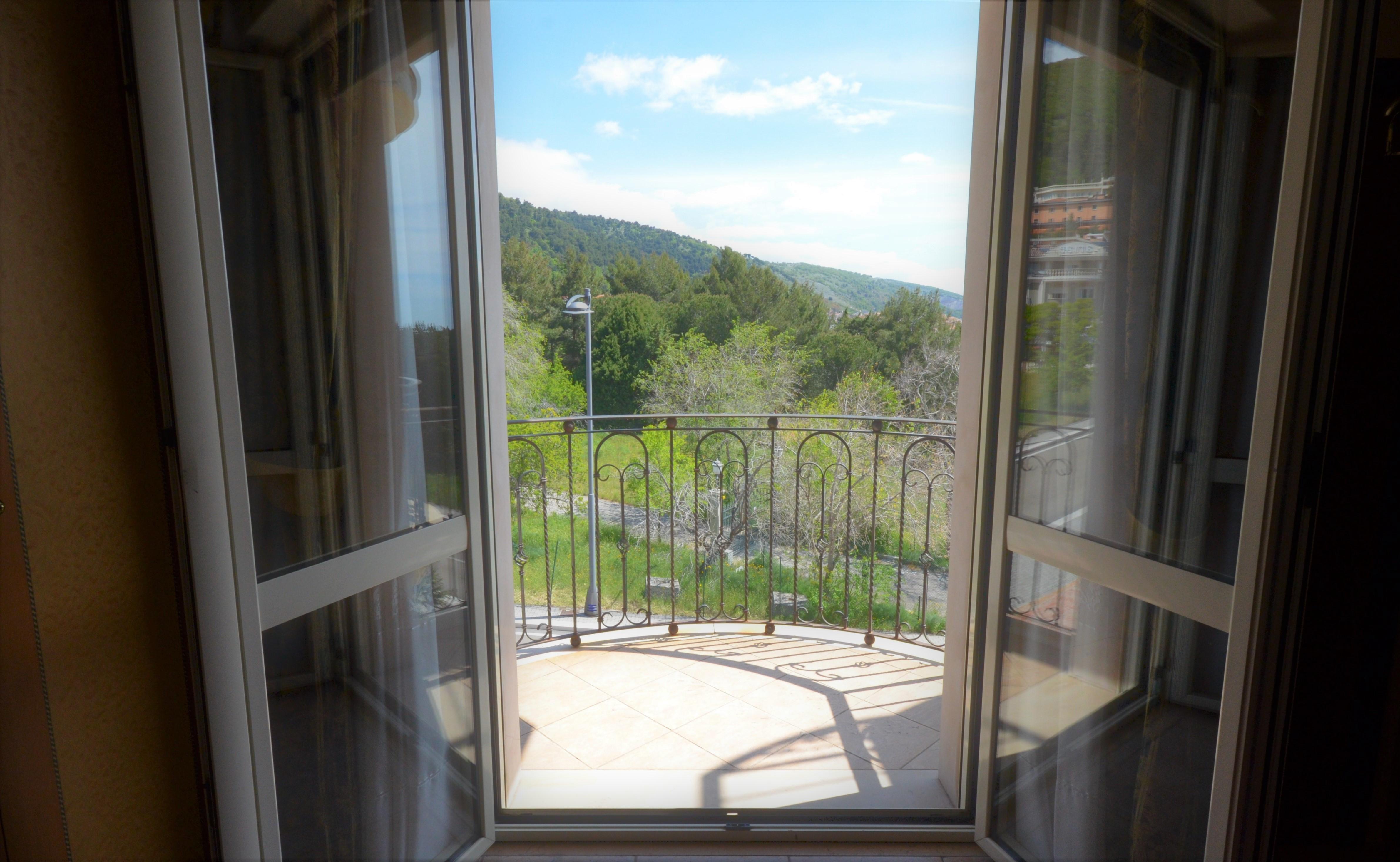 San Giovanni Rotondo Palace - Alihotels Bagian luar foto