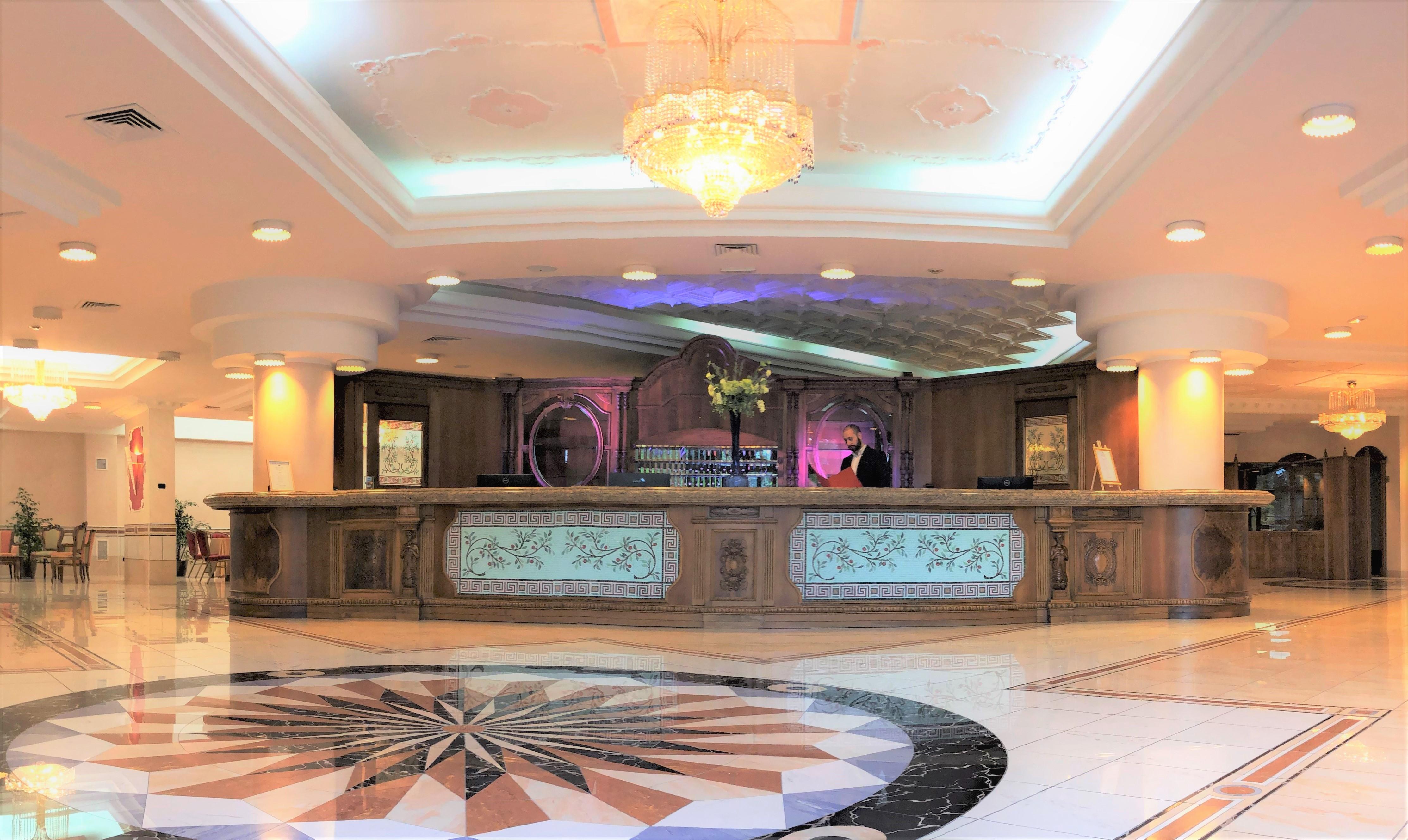 San Giovanni Rotondo Palace - Alihotels Bagian luar foto