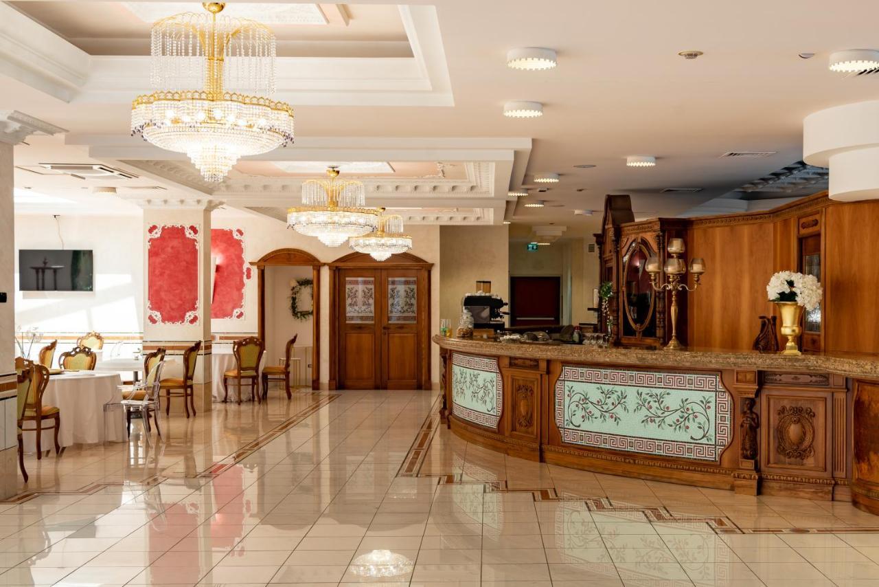 San Giovanni Rotondo Palace - Alihotels Bagian luar foto